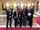 Fotografia dels representants de RETAILcat a l'interior del Parlament 